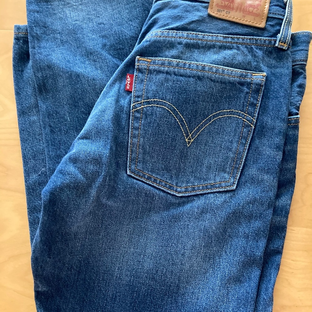 Levis